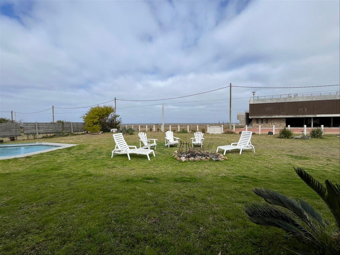 Venta Casa Punta Negra 5 Dormitorios, Piscina, Jacuzzi