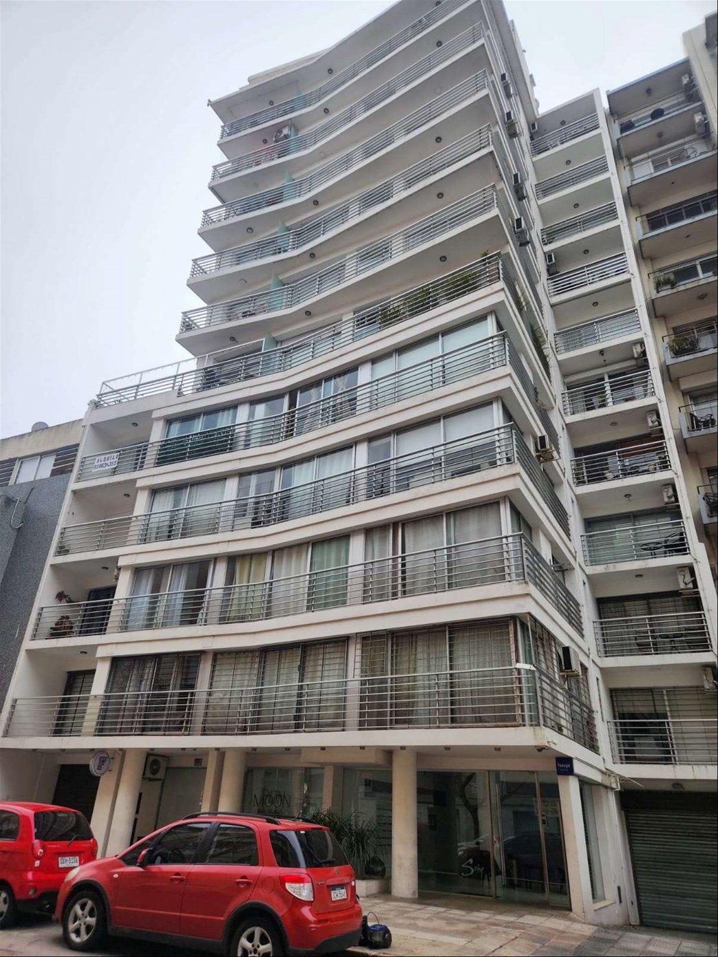 Alquiler Apartamento Monoambiente Pocitos Cocina, Definida, Terraza, Patio
